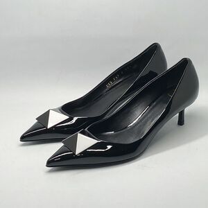 Valentino Garavani One Stud Embellished Patent Leather Pumps size 38.5